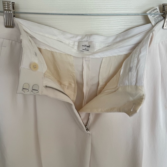 Aritzia Effortless Pants - Picture 4 of 6